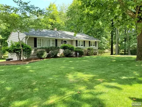 6 Brookside Ave, Demarest, NJ 07627
