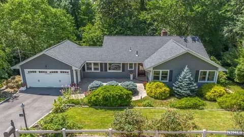 186 Beech Ter, Wayne, NJ 07470 photo 1