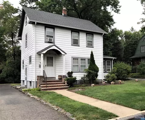 27 Irving Ave, Englewood Cliffs, NJ 07632