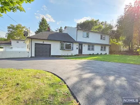 204 Clayton Ter, Paramus, NJ 07652 photo 1