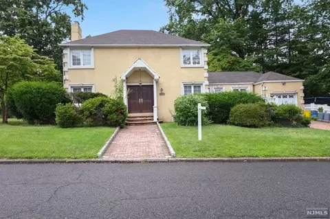 471 Emerson Ave, Teaneck, NJ 07666