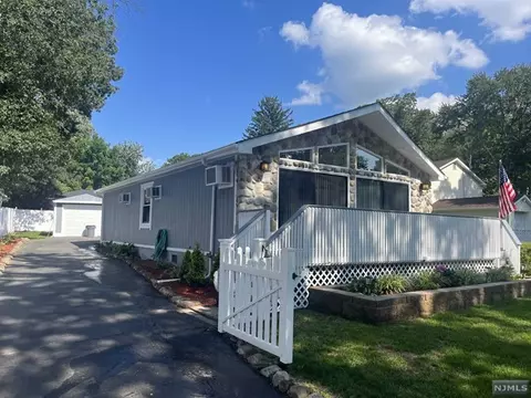 494 Fairfield Rd, Wayne, NJ 07470 photo 1