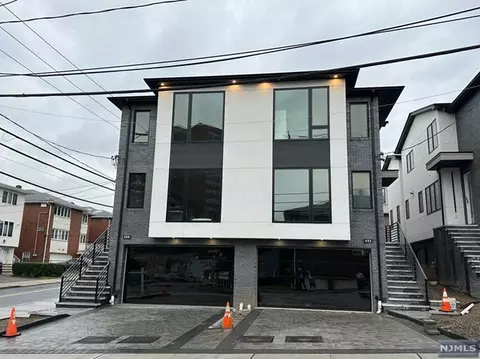 480 Jane St, Fort Lee, NJ 07024