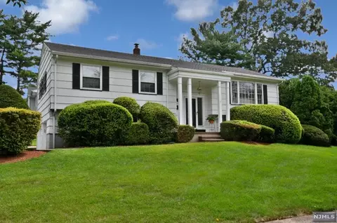 346 Alan Dr, Paramus, NJ 07652 photo 1