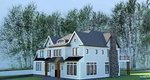 64 Old Chimney Rd, Saddle River, NJ 07458
