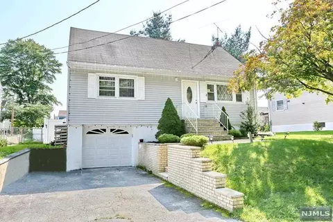 50 Colfax Rd, Wayne, NJ 07470 photo 1