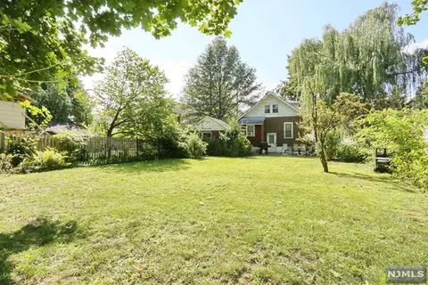 265 Kinderkamack Rd, Emerson, NJ 07630