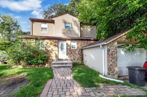 58 Maple Ln, Wayne, NJ 07470 photo 1