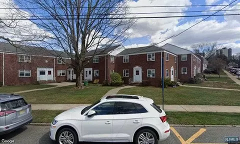 292 Esplanade #31, Hackensack, NJ 07601 photo 1