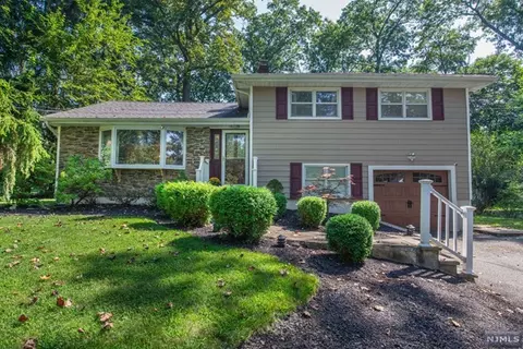 243 Beech Ter, Wayne, NJ 07470 photo 1