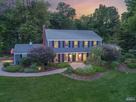 3 Northern Dr, Saddle River, NJ 07458