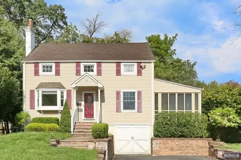 9 Hillcrest Dr, Wayne, NJ 07470 photo 1