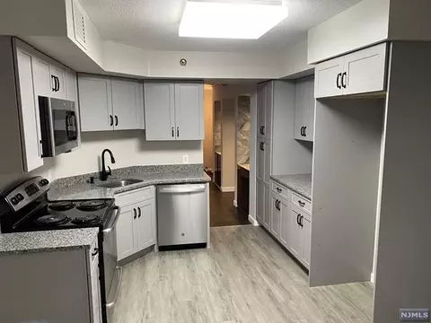 316 Prospect Ave #9A, Hackensack, NJ 07601
