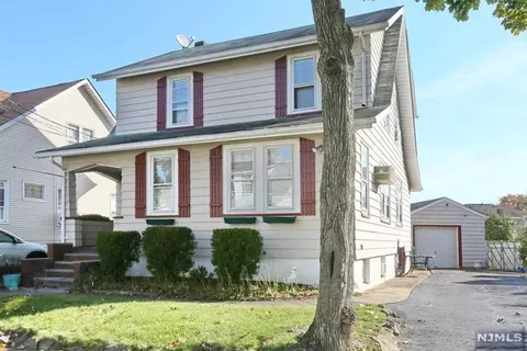 27 Chestnut St, Elmwood Park, NJ 07407