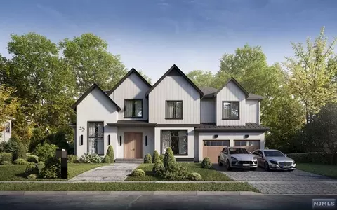 25 Halsey Ln, Closter, NJ 07624