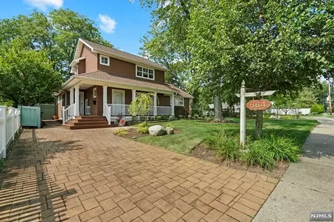 664 Roosevelt Blvd, Paramus, NJ 07652 photo 1