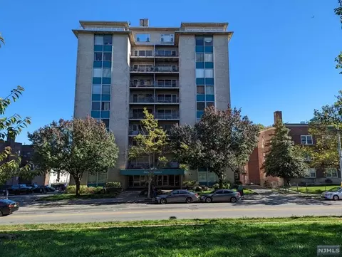 276 Prospect St #2G, East Orange, NJ 07017