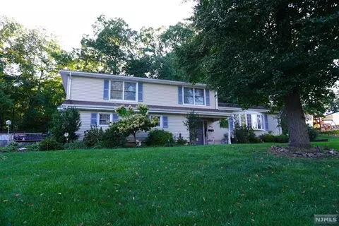 63 Rillo Dr, Wayne, NJ 07470 photo 1