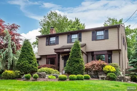 22 Harmer Ter, Wayne, NJ 07470 photo 1