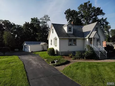 11 Harmony Ln, Wayne, NJ 07470 photo 1
