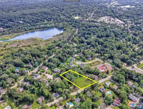 115 W Crescent Ave, Allendale, NJ 07401