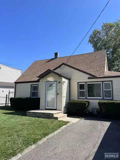 2 Butler Pl, Wanaque, NJ 07420 photo 1