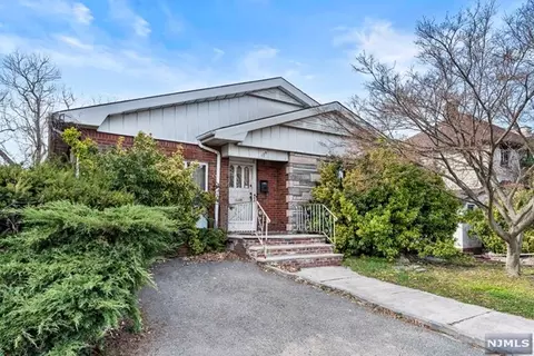 139 Morningside Ln, Palisades Park, NJ 07650