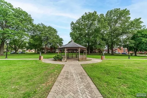 476 Heath Pl #27, Hackensack, NJ 07601 photo 1