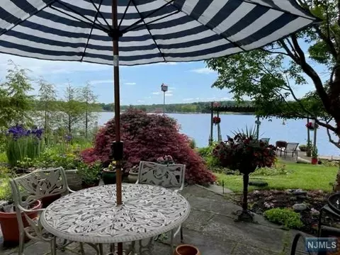 Bald Eagle Commons, West Milford, NJ Single Family For Sale - Movoto