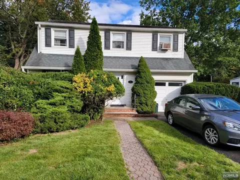 66 Jefferson Ave, Cresskill, NJ 07626