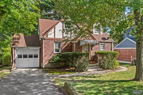 448 Knickerbocker Rd, Cresskill, NJ 07626 photo 1
