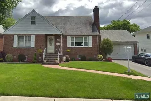 16 Monroe St, Nutley, NJ 07110