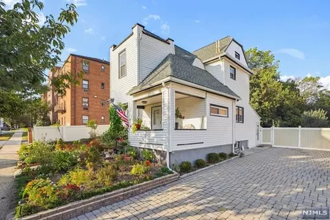 186 Anderson St, Hackensack, NJ 07601