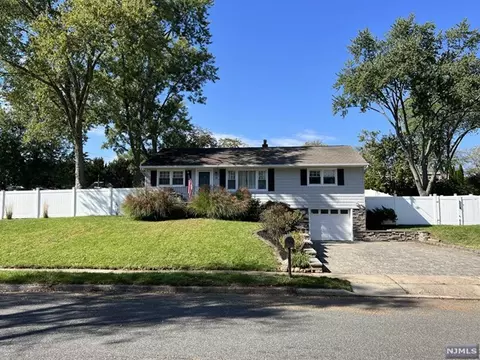19 Garfield Rd, Wayne, NJ 07470 photo 1