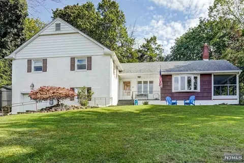 43 Valley View Ter, Wayne, NJ 07470 photo 1