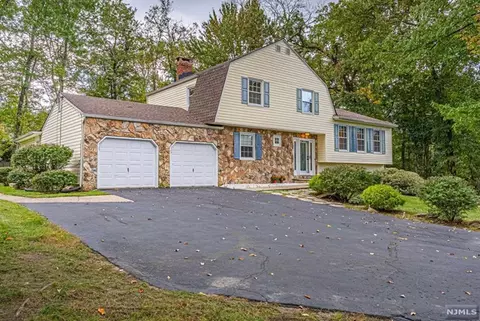 55 Monterey Dr, Wayne, NJ 07470 photo 1