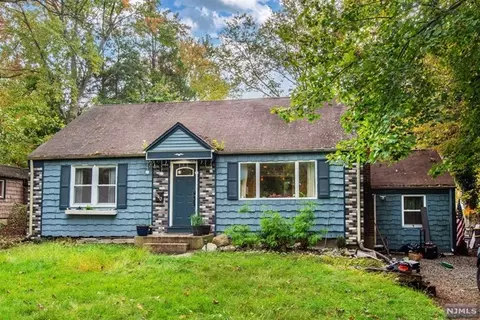 540 High St, Closter, NJ 07624