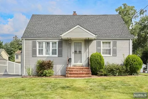 163 New York Ave, Bergenfield, NJ 07621