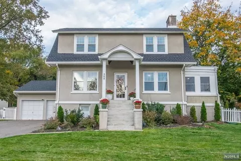 208 Magnolia Ave, Hillsdale, NJ 07642