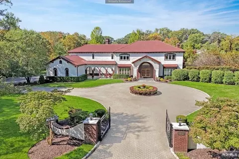 7 Cameron Rd, Saddle River, NJ 07458 photo 1
