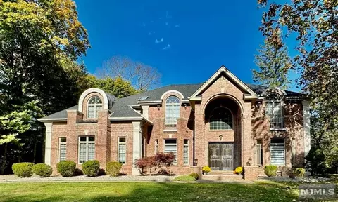 367 Homans Ave, Closter, NJ 07624
