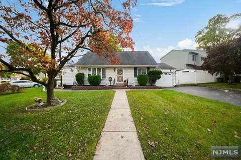 25-06 Waverly Ave, Fair Lawn, NJ 07410