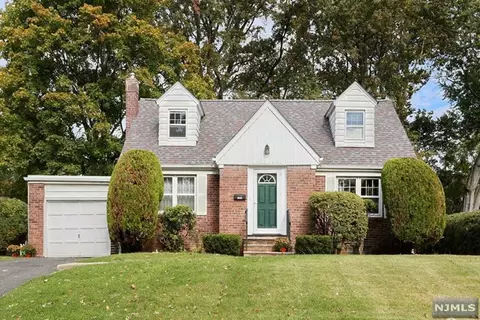 476 Bergen Blvd, Oradell, NJ 07649