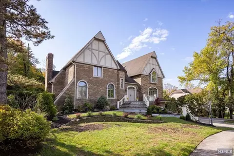 11 Danielle Dr, Wayne, NJ 07470 photo 1