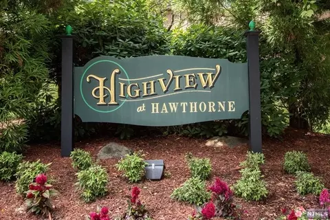 50 Alana Dr, Hawthorne, NJ 07506