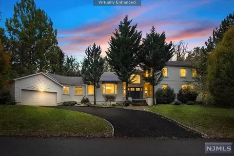 218 Irving Ave, Closter, NJ 07624