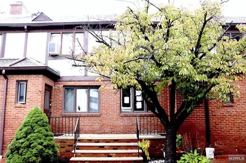 520 Broad Ave #5, Englewood, NJ 07631