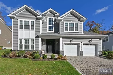 20 Arden Pl, Hillsdale, NJ 07642