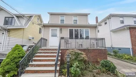 466 Nelson Ave, Cliffside Park, NJ 07010