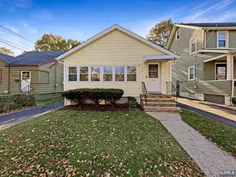 60 Martin St, Bloomfield, NJ 07003